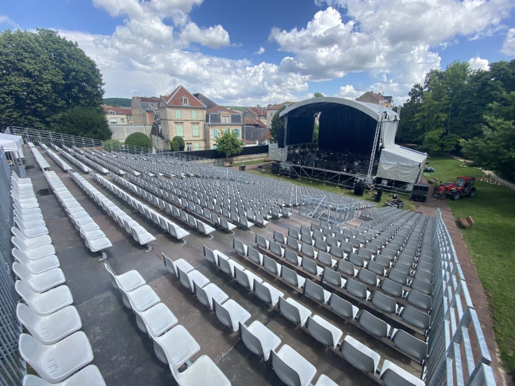 Location de gradins 1500 places - BAR LE DUC, Festival de l'Humour 2025
