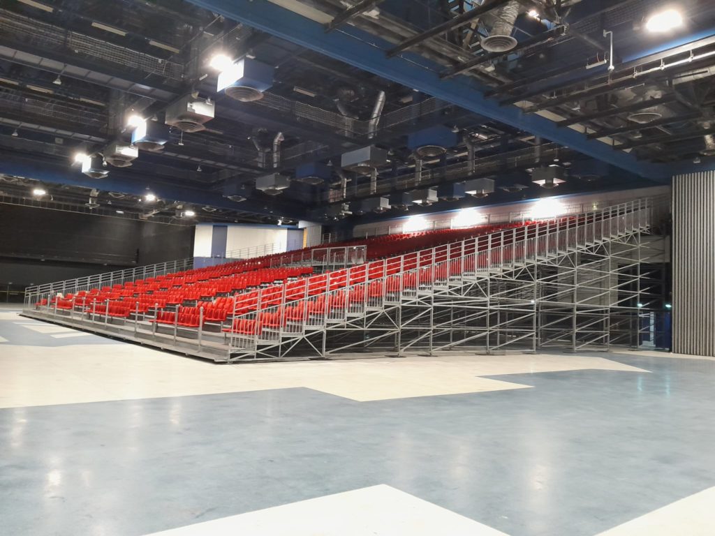 Dunkerque Kursaal/7 tribunes depuis 2024 avec ULMA pour raccordement escaliers échafaudages + régie