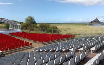 Location de tribune extérieure pour le spectacle de danse Les étoiles du château 2025 au Mont saint michel