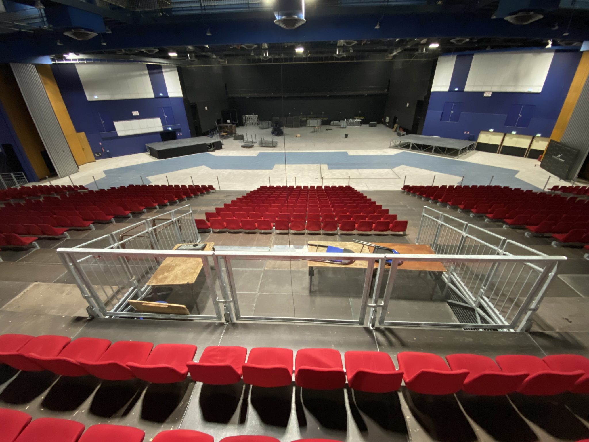 tribune modulaire pour palais des congrès et  régie dans le Nord (location pour le Kursaal)